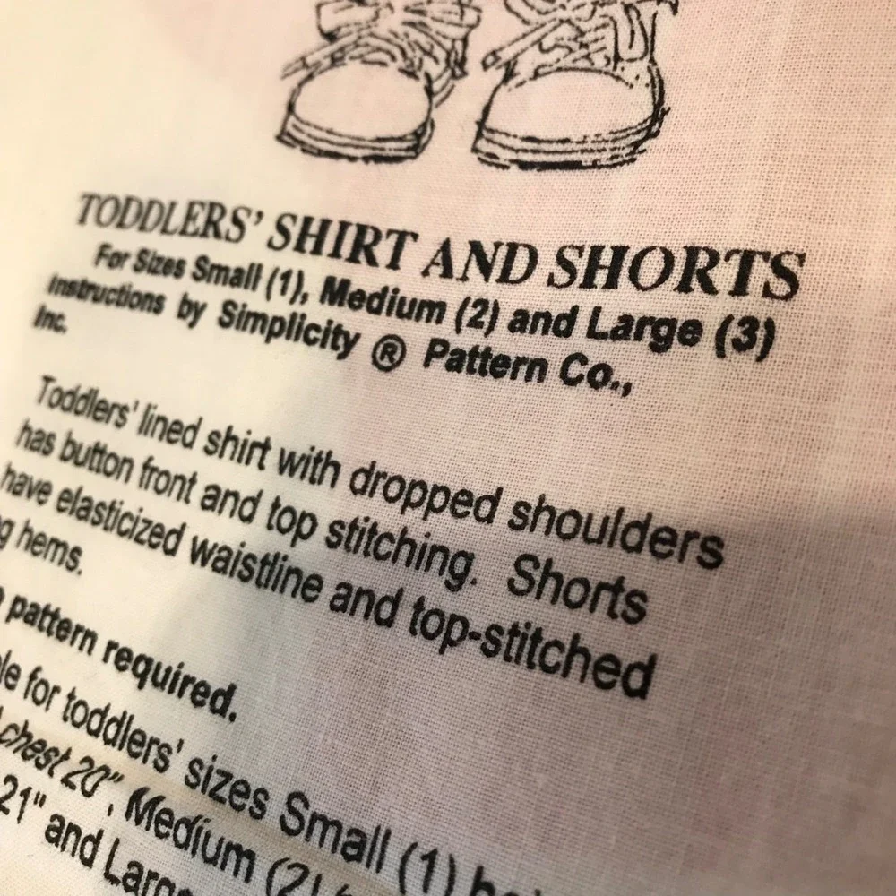 Toddlers Shirt and Shorts Sewing Pattern Simplicity Small‎ Medium Large Baseball